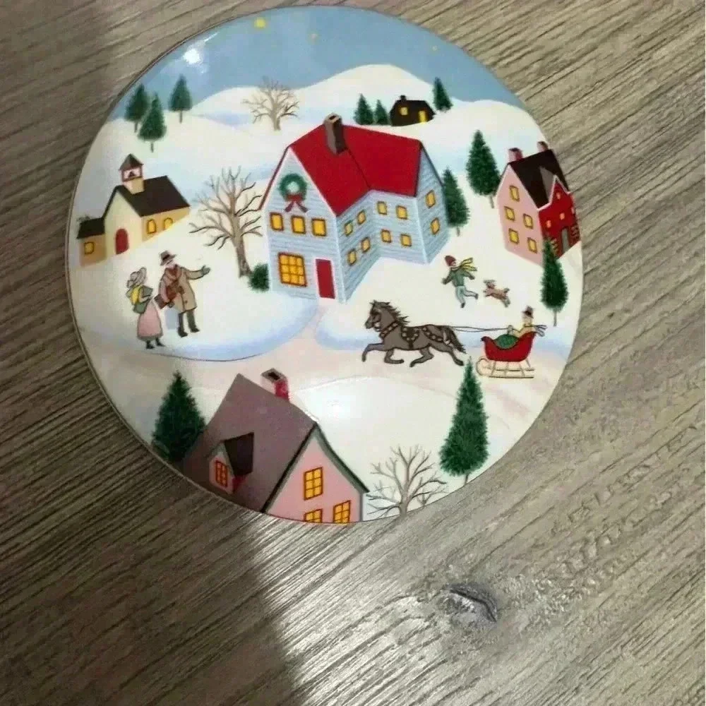 Mikasa Holiday Village Round Porcelain Trinket Box w/Lid Christmas Made In Japan